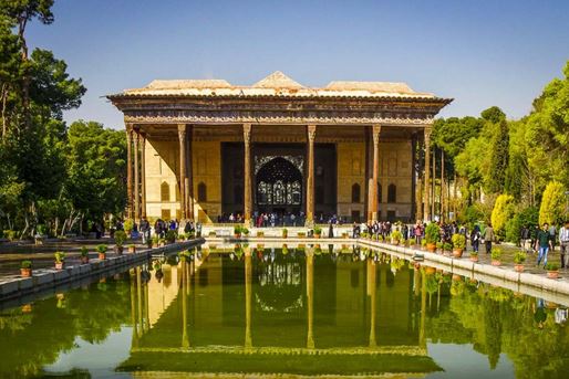 Chehel Sotoun palats och trädgård